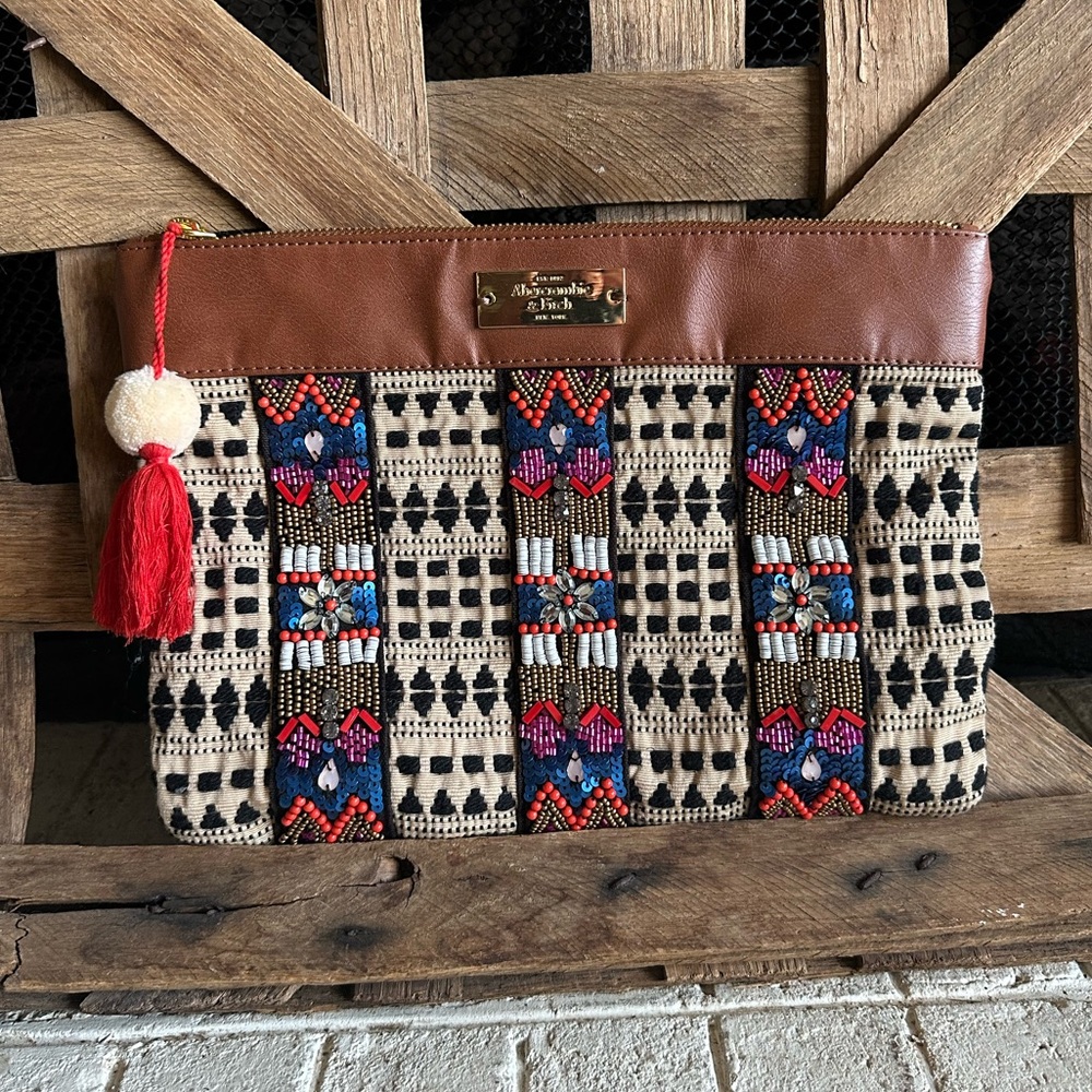 Beaded Abercrombie Clutch (49)